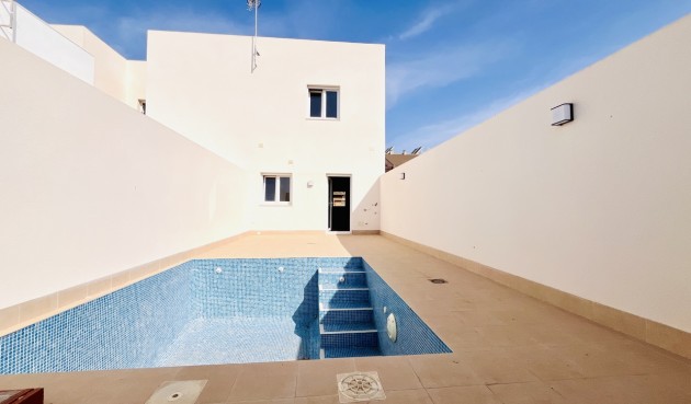 Brukt - Town House -
Pilar de la Horadada - Costa Blanca