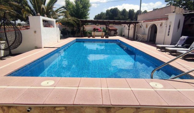 Resale - Villa -
Sax - Inland