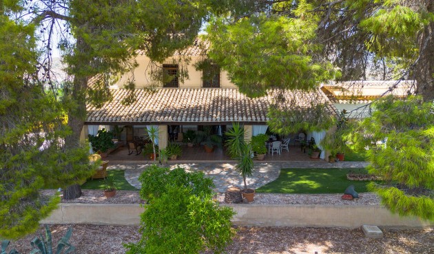 Återförsäljning - Villa -
Mula