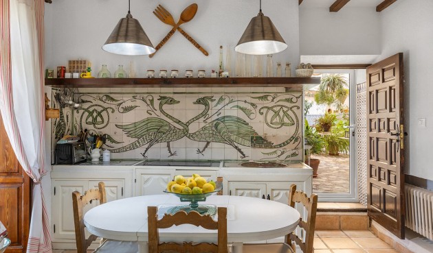 Återförsäljning - Villa -
Mula