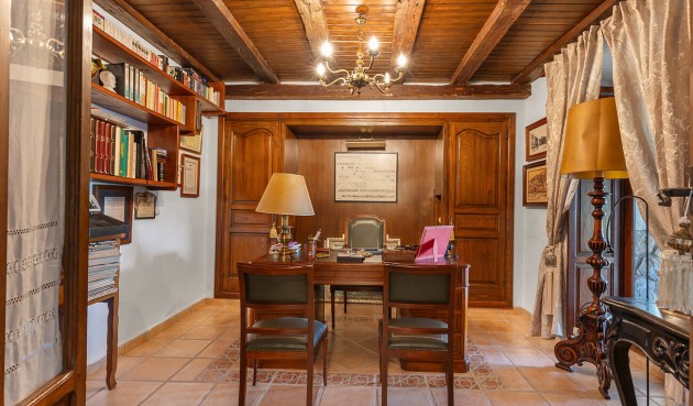 Återförsäljning - Villa -
Mula