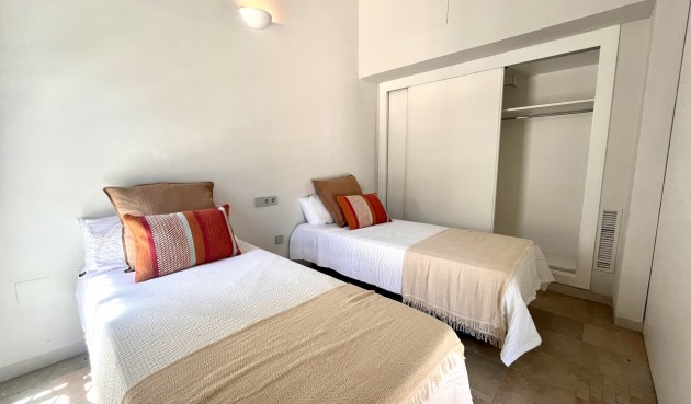 Återförsäljning - Town House -
Sucina - Inland