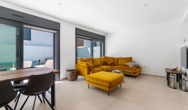 Resale - Villa -
Torre de la Horadada - Costa Blanca