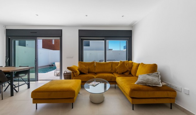 Resale - Villa -
Torre de la Horadada - Costa Blanca