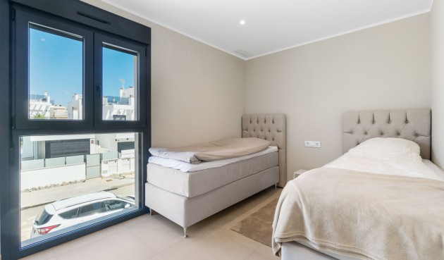 Resale - Villa -
Torre de la Horadada - Costa Blanca