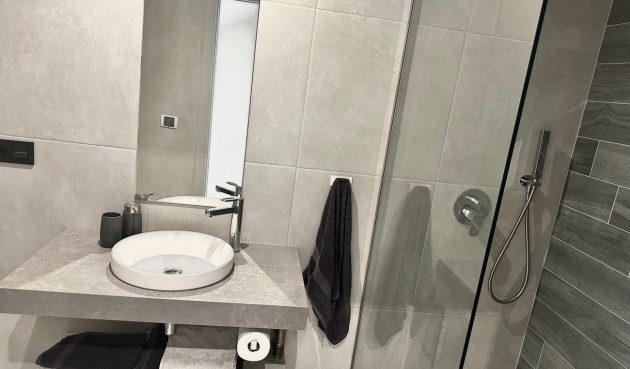 Resale - Penthouse Penthouse -
El Raso