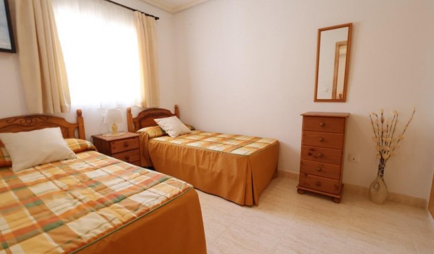Brukt - Bungalow -
Orihuela Costa - Costa Blanca