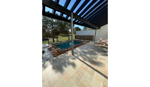 Resale - Villa -
Peraleja Golf - Inland