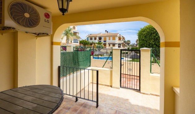 Resale - Bungalow -
Torrevieja - Torre La Mata