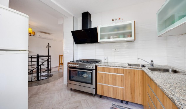 Resale - Bungalow -
Torrevieja - Torre La Mata