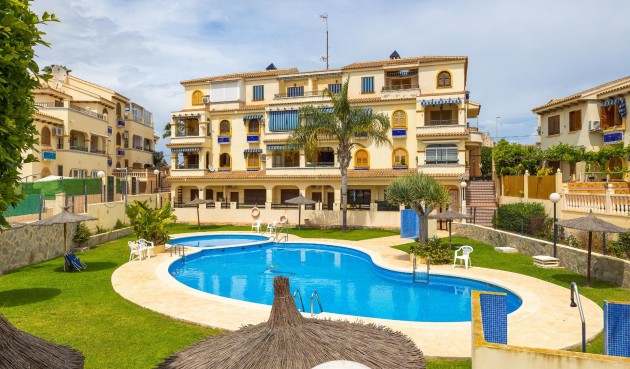 Resale - Bungalow -
Torrevieja - Torre La Mata