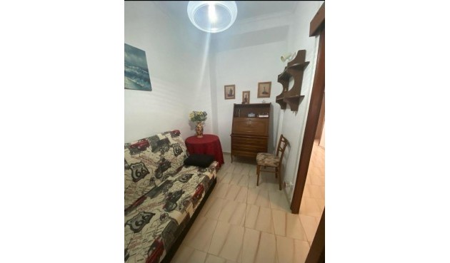 Brukt - Town House -
Torrevieja - Centro