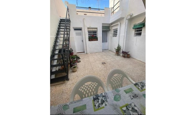 Brukt - Town House -
Torrevieja - Centro