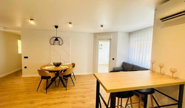 Återförsäljning - Apartment -
Torrevieja - Playa del Cura