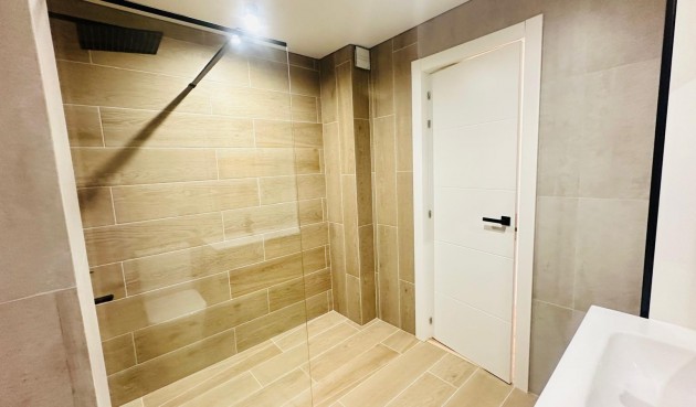 Återförsäljning - Apartment -
Torrevieja - Playa del Cura