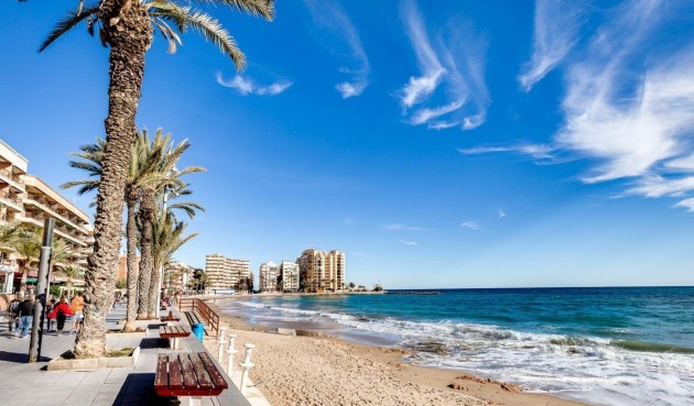 Återförsäljning - Apartment -
Torrevieja - Playa del Cura