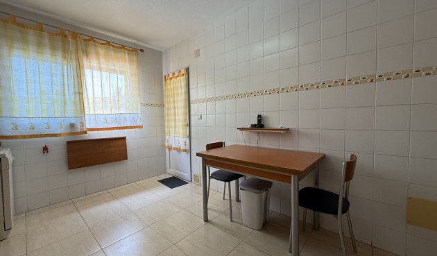 Återförsäljning - Bungalow -
La Puebla - Inland