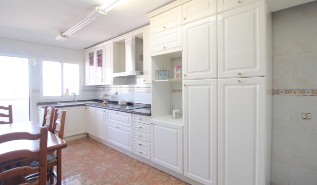 Resale - Apartment -
Torrevieja