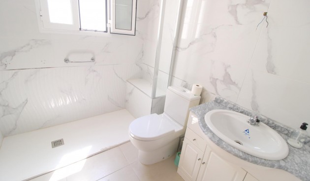 Resale - Apartment -
Torrevieja