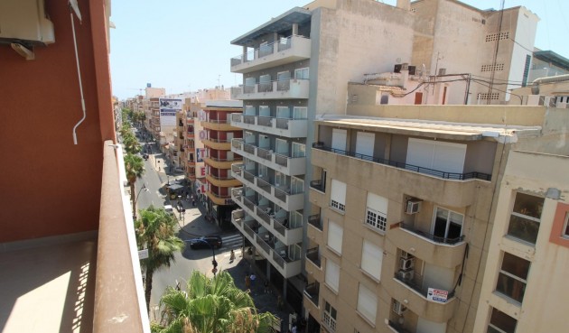 Resale - Apartment -
Torrevieja