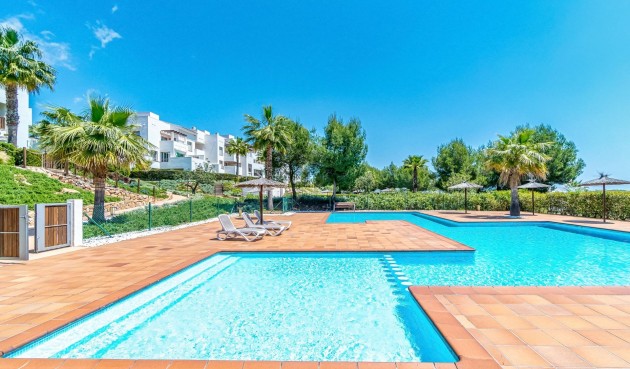 Resale - Villa -
Orihuela - Las Colinas Golf