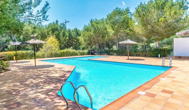 Resale - Villa -
Orihuela - Las Colinas Golf