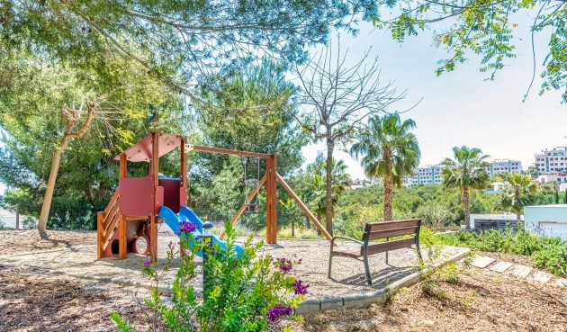 Resale - Villa -
Orihuela - Las Colinas Golf