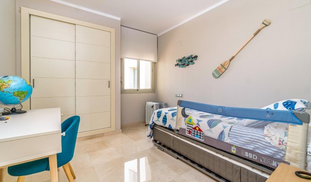 Resale - Villa -
Orihuela - Las Colinas Golf
