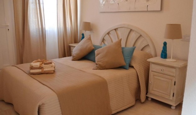 Resale - Bungalow -
Torrevieja - La Mata