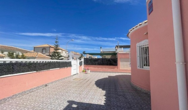 Resale - Villa -
Orihuela Costa - Playa Flamenca