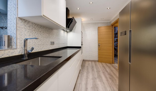 Resale - Apartment -
Torrevieja - Acequion