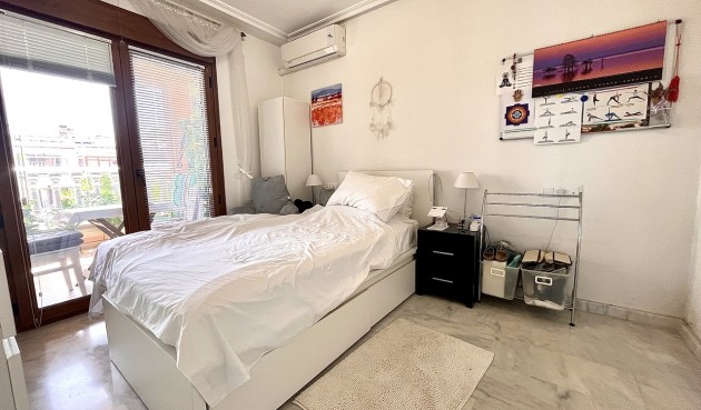 Resale - Apartment -
Villamartin - Costa Blanca