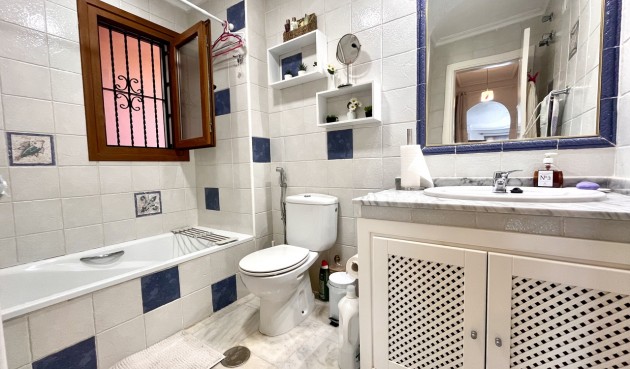 Resale - Apartment -
Villamartin - Costa Blanca