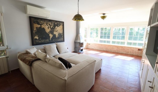 Resale - Villa -
Orihuela Costa - Costa Blanca