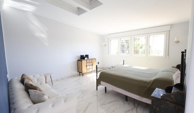 Resale - Villa -
Orihuela Costa - Costa Blanca