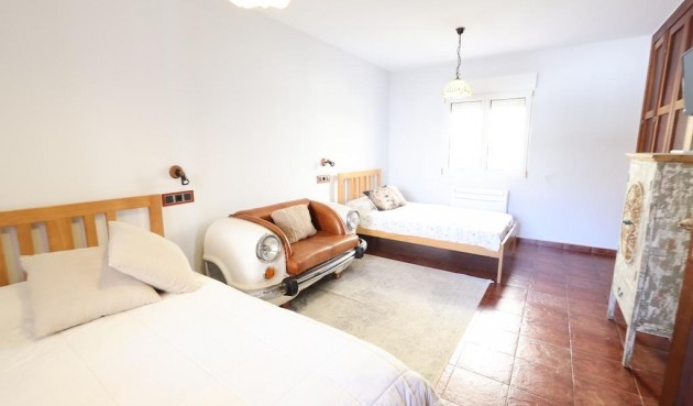 Resale - Villa -
Orihuela Costa - Costa Blanca