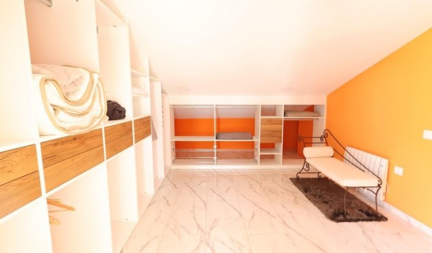 Resale - Villa -
Orihuela Costa - Costa Blanca