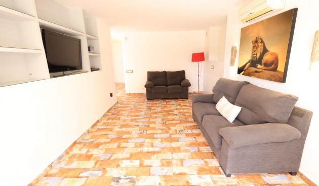 Resale - Villa -
Orihuela Costa - Costa Blanca