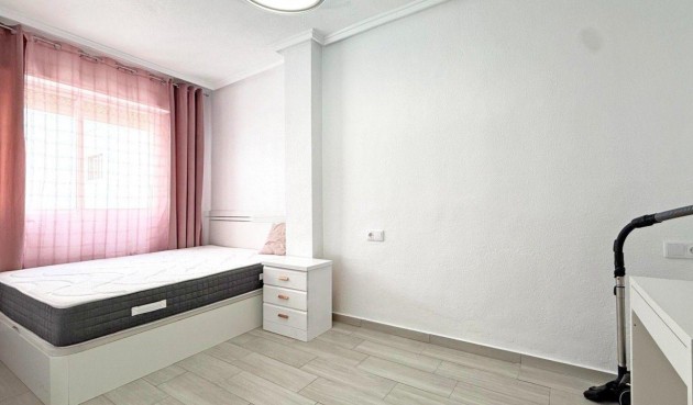 Återförsäljning - Apartment -
Torrevieja - Playa del Cura