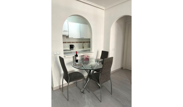 Återförsäljning - Apartment -
Torrevieja - Centro