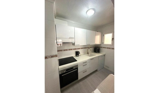 Återförsäljning - Apartment -
Torrevieja - Centro