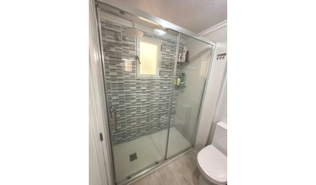 Återförsäljning - Apartment -
Torrevieja - Centro