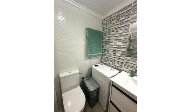 Återförsäljning - Apartment -
Torrevieja - Centro