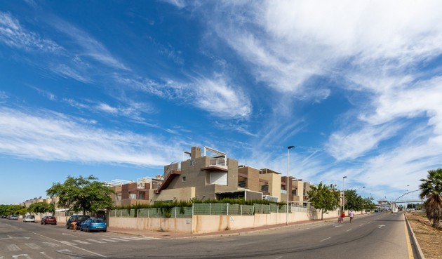 Resale - Town House -
Torrevieja - Sector 25