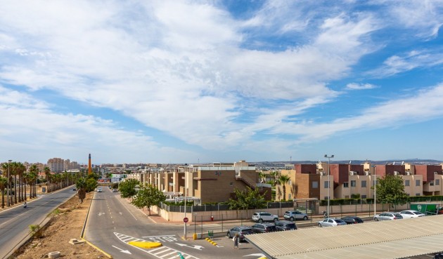 Resale - Town House -
Torrevieja - Sector 25