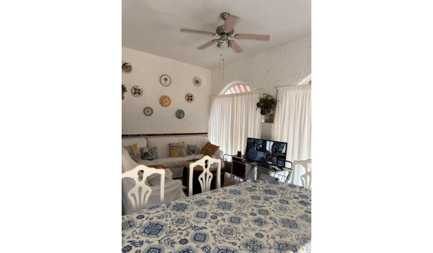 Resale - Villa -
Albatera - Partida Lomas