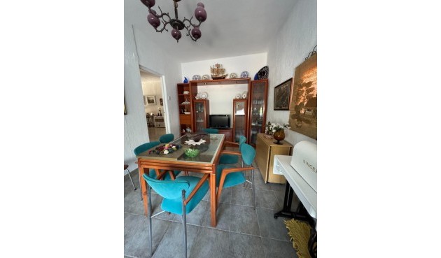 Resale - Villa -
Albatera - Partida Lomas