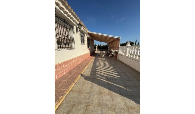 Resale - Villa -
Albatera - Partida Lomas