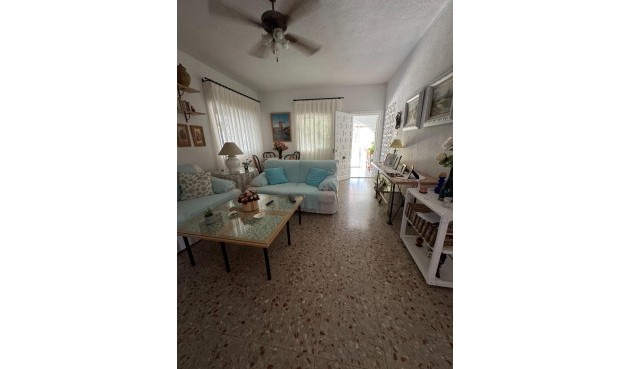 Resale - Villa -
Albatera - Partida Lomas