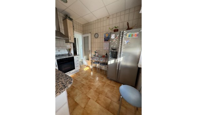 Resale - Villa -
Albatera - Partida Lomas